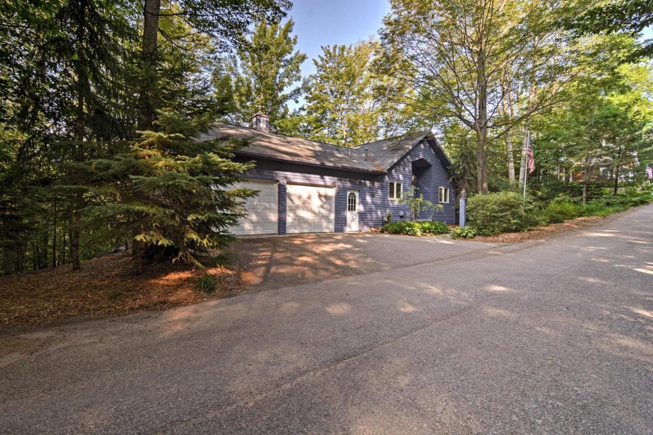 Resort-Style Harbor Springs Home With 2 Decks! 外观 照片