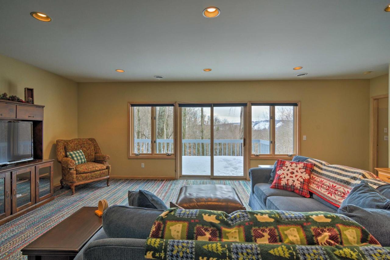 Resort-Style Harbor Springs Home With 2 Decks! 外观 照片